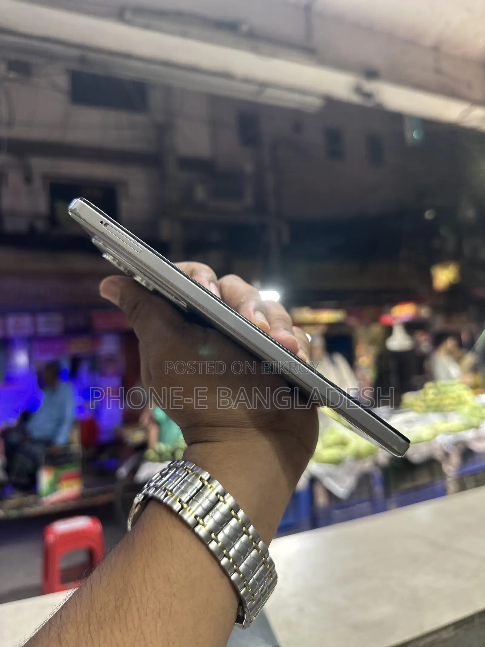 আইকিউওও জেড১০এক্স ১২৮ জিবি সিলভার