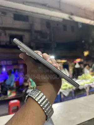 আইকিউওও জেড১০এক্স ১২৮ জিবি সিলভার