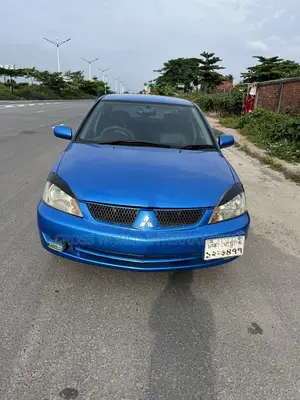 মিতসুবিশি ল্যান্সার ২০০৯ নীল