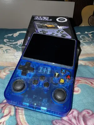 R36s Retro Handheld Game Console