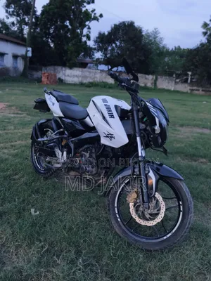 Bajaj Pulsar NS 160 2019 White