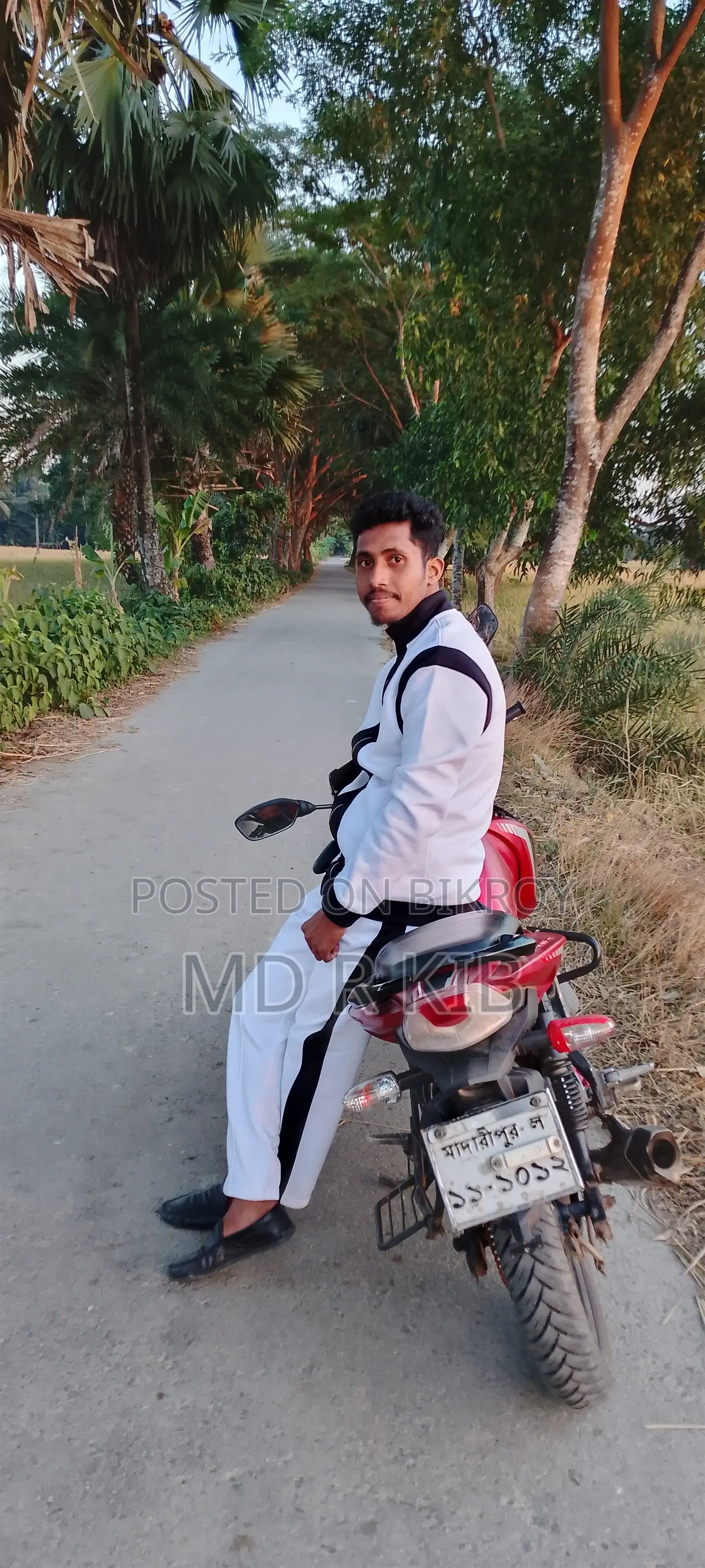 টিভিএস আপাচি আরটিআর ১৬০ ২ভি ২০১৫ লাল