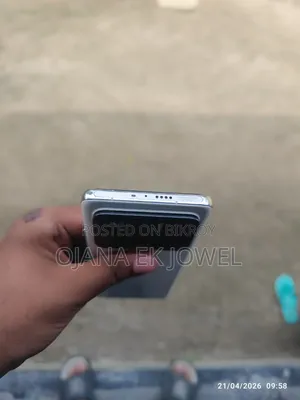 সিমিয়াওমি মি ১১ আল্ট্রা ২৫৬ জিবি সাদা