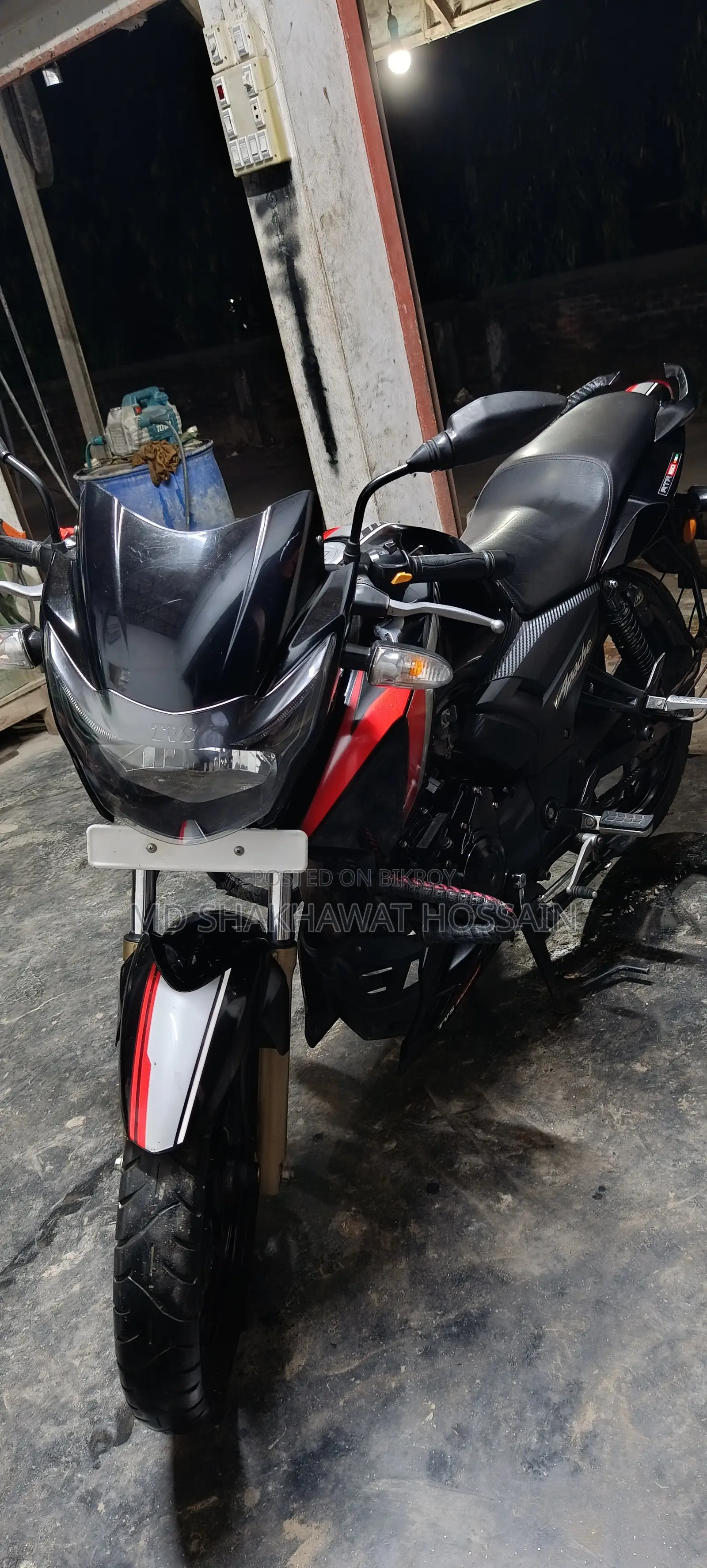 টিভিএস আপাচি আরটিআর ১৬০ ২ভি ২০২২ কালো
