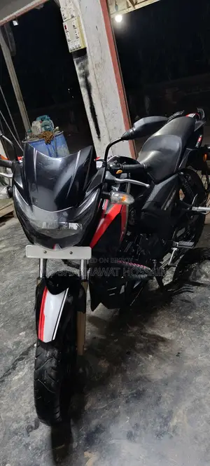 টিভিএস আপাচি আরটিআর ১৬০ ২ভি ২০২২ কালো