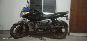 বাজাজ পালসার ১৩৫ এলএস ২০১৬ কালো