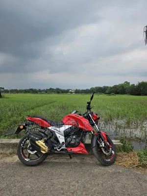 TVS Apache RTR 160 4V 2019 Red
