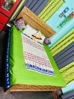 অরজিনাল সেগুন কাঠের কিং সাইজের ৬'x৭' সেমি বক্স খাট।