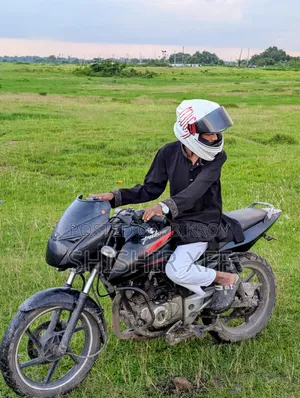 বাজাজ পালসার ১৫০ ২০১৩ ব্ল্যাক