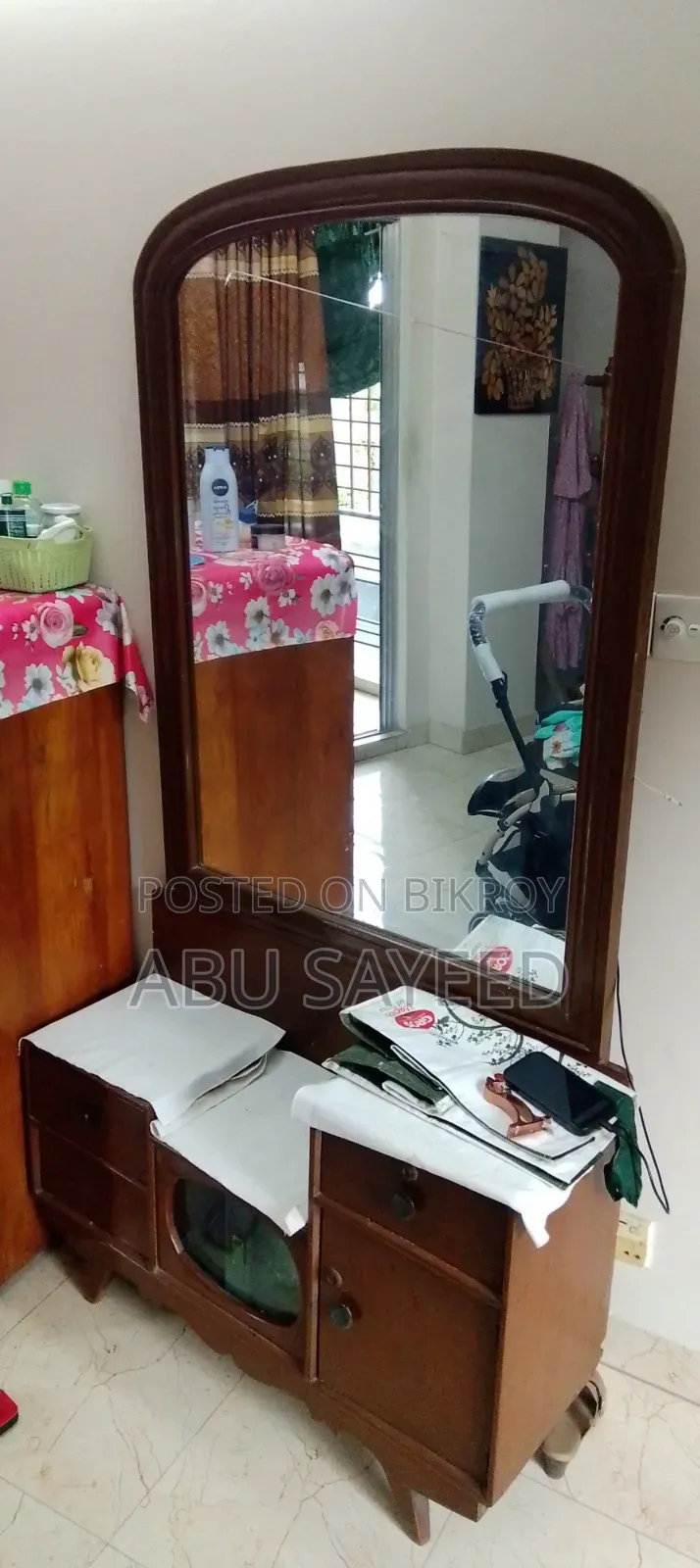 পুরোনো ড্রেসিং টেবিল বিক্রি হবে