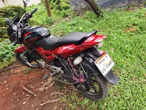 Bajaj Pulsar 150 2014 Red