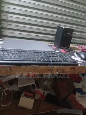 Laptop Dell Vostro 14 3000 4GB Intel Core i3 HDD+SSD 256GB