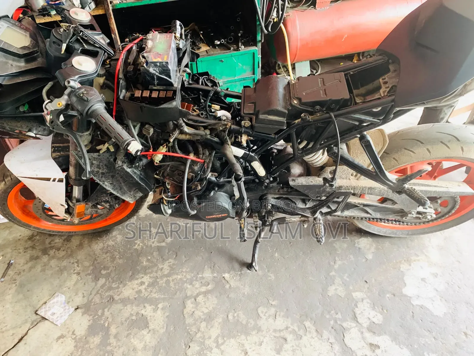 KTM RC 125 2023 Orange