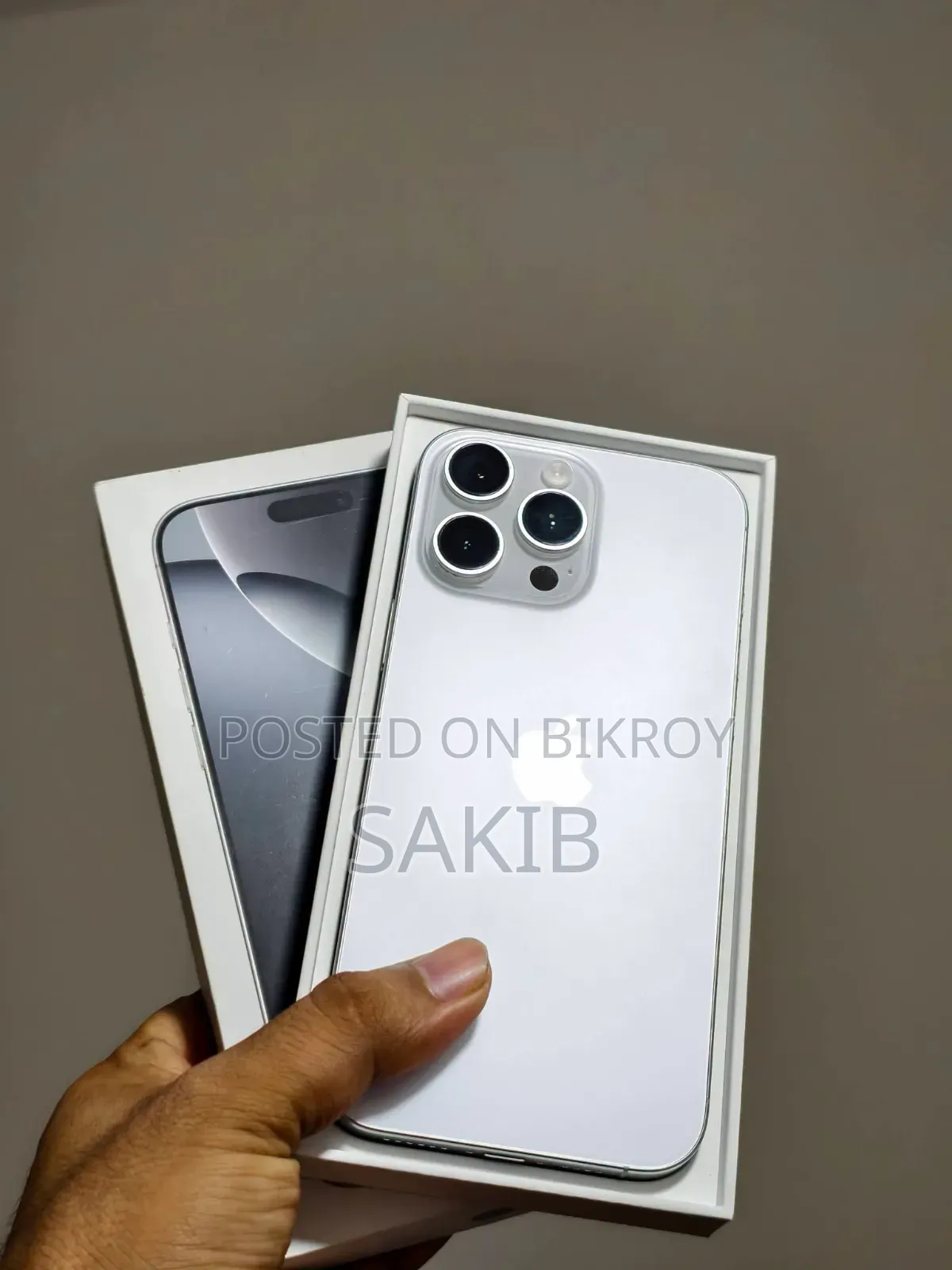 অ্যাপল আইফোন ১৬ প্রো ম্যাক্স ২৫৬ জিবি হোয়াইট