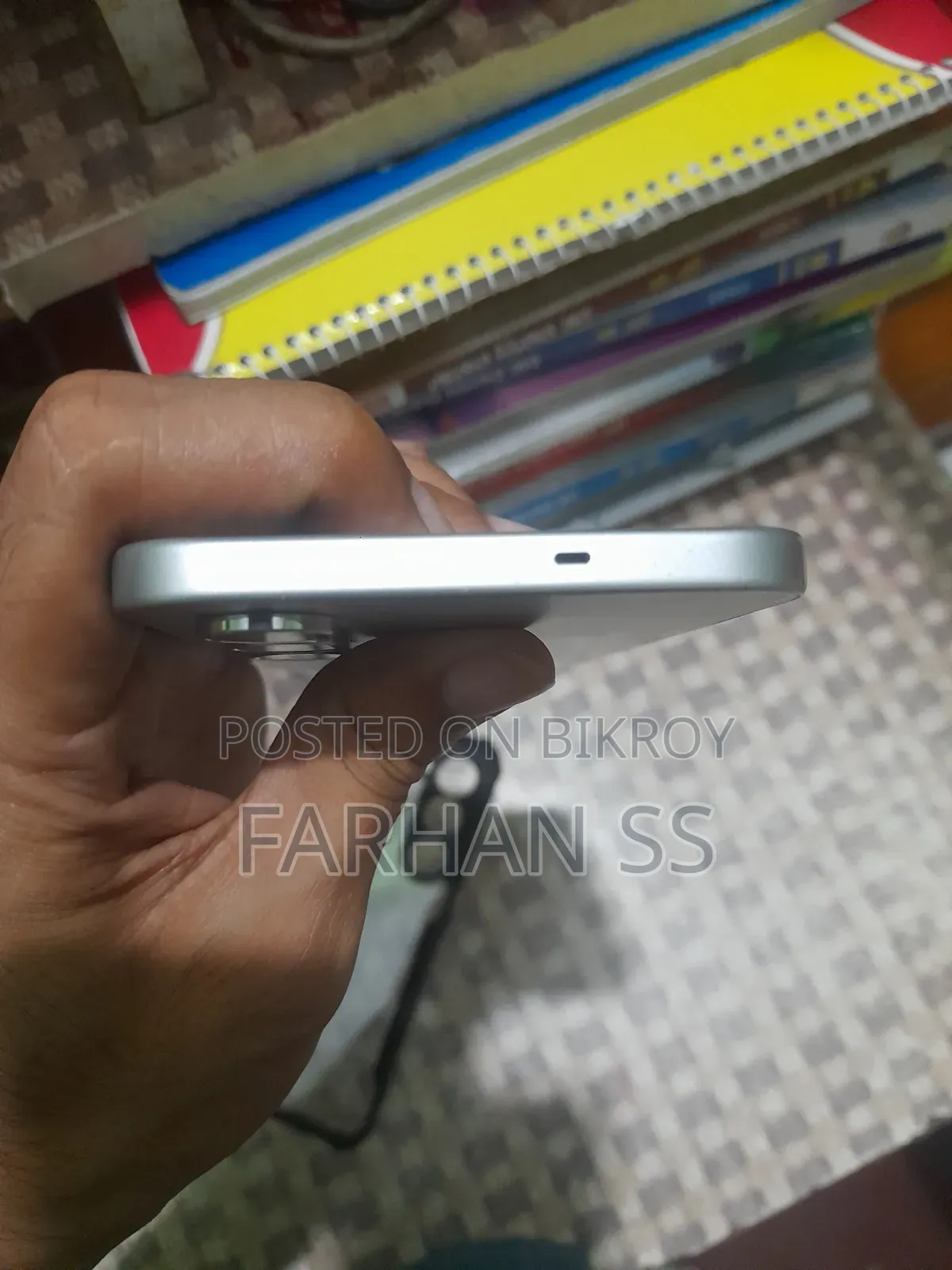 টেকনো স্পার্ক ৪০ প্রো ১২৮ জিবি সিলভার