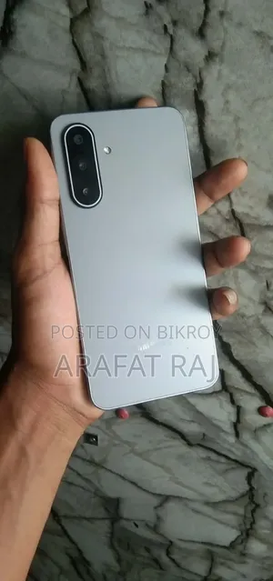 স্যামসাং গ্যালাক্সি এ১৭ ৫জি ২৫৬ জিবি সাদা