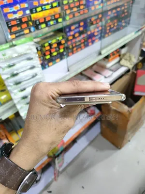 New Infinix Note 40 Pro 256 GB Gold