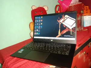Laptop 8GB Intel Celeron HDD+SSD 256GB