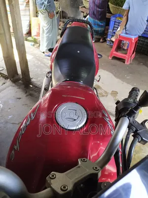 টিভিএস অ্যাপাচি ১৮০ আরটিআর ২০০৩ রেড