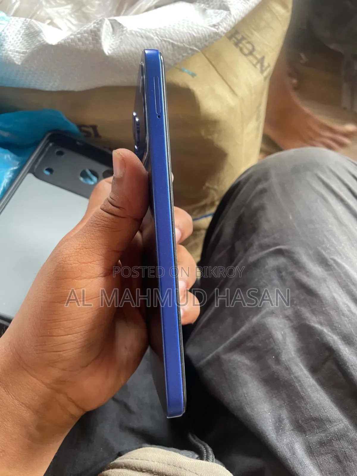টেকনো স্পার্ক ৫০ ১২৮ জিবি নীল