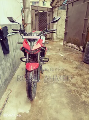 হিরো এক্সট্রিম ১২৫আর ২০২৫ লাল