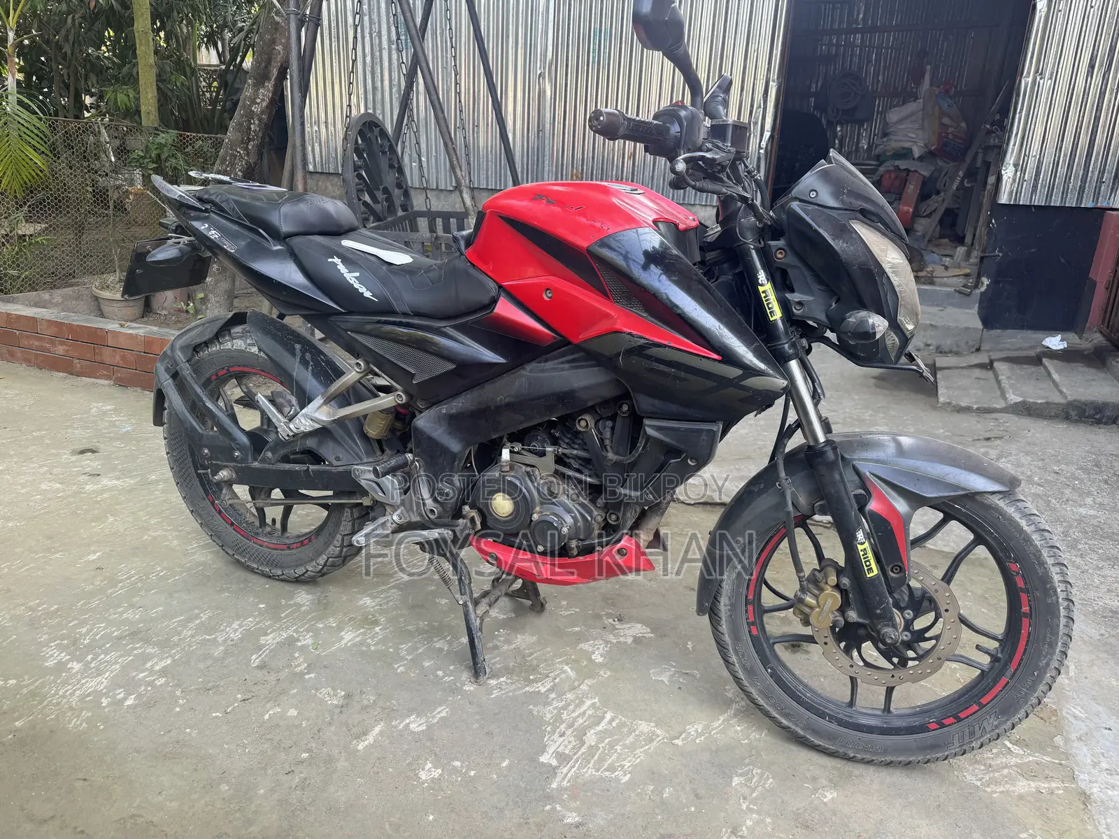 বাজাজ পালসার এনএস ১৬০ ২০১৮ লাল
