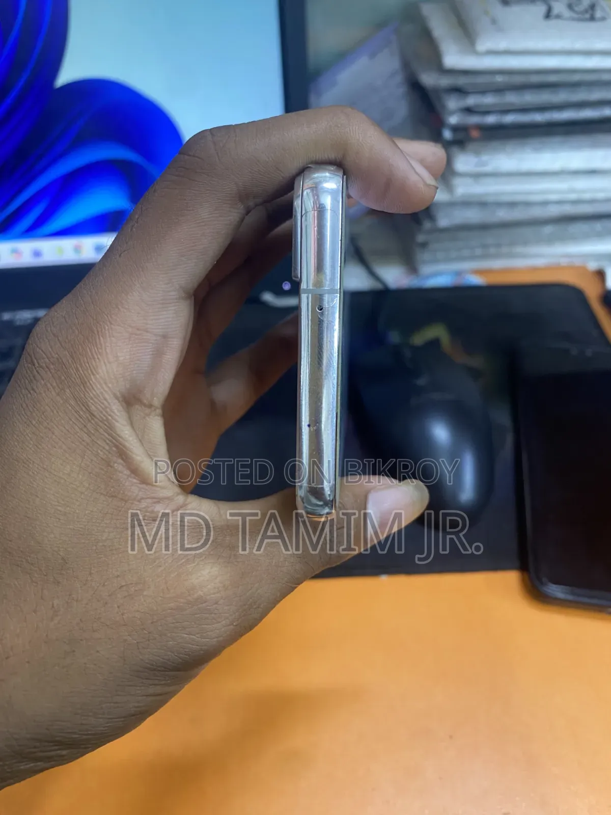 নতুন স্যামসাং গ্যালাক্সি এস২২ ৫জি ১২৮ জিবি সিলভার