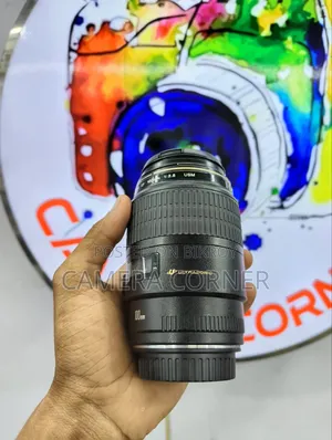 ক্যানন ১০০মিমি ২.৮ লেন্স