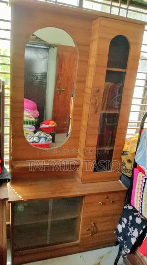 ড্রেসিং টেবিল বিক্রির জন্য