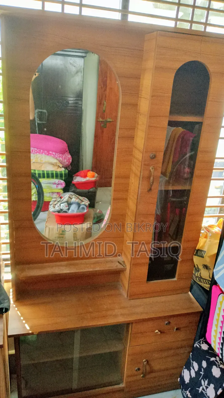 ড্রেসিং টেবিল বিক্রির জন্য