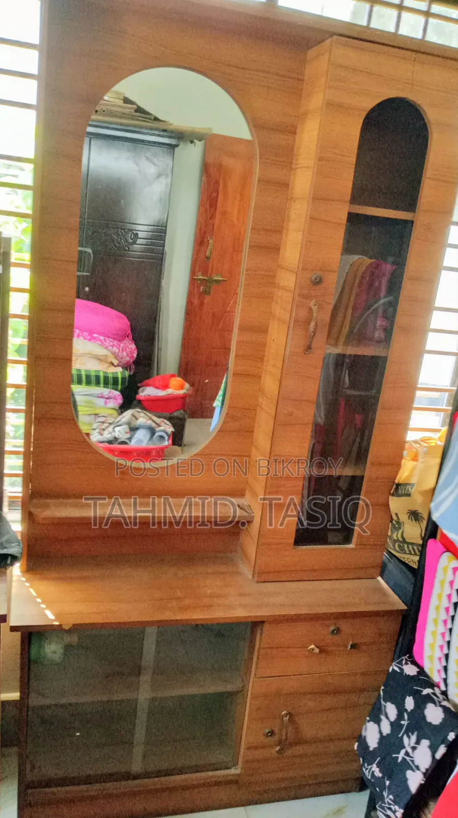 ড্রেসিং টেবিল বিক্রির জন্য
