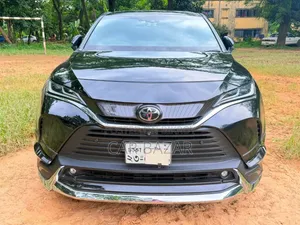Toyota Harrier 2.0 2020 Black
