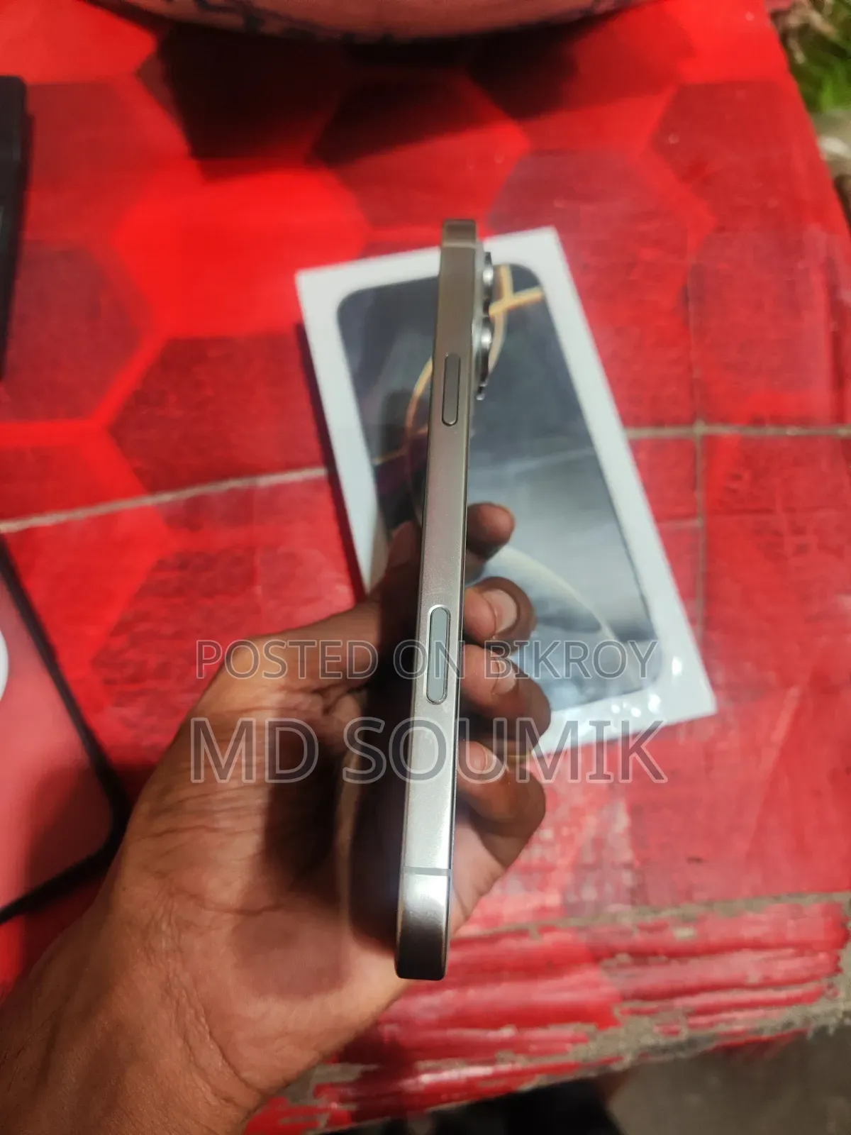 অ্যাপল আইফোন ১৬ প্রো ম্যাক্স ৫১২ জিবি সিলভার