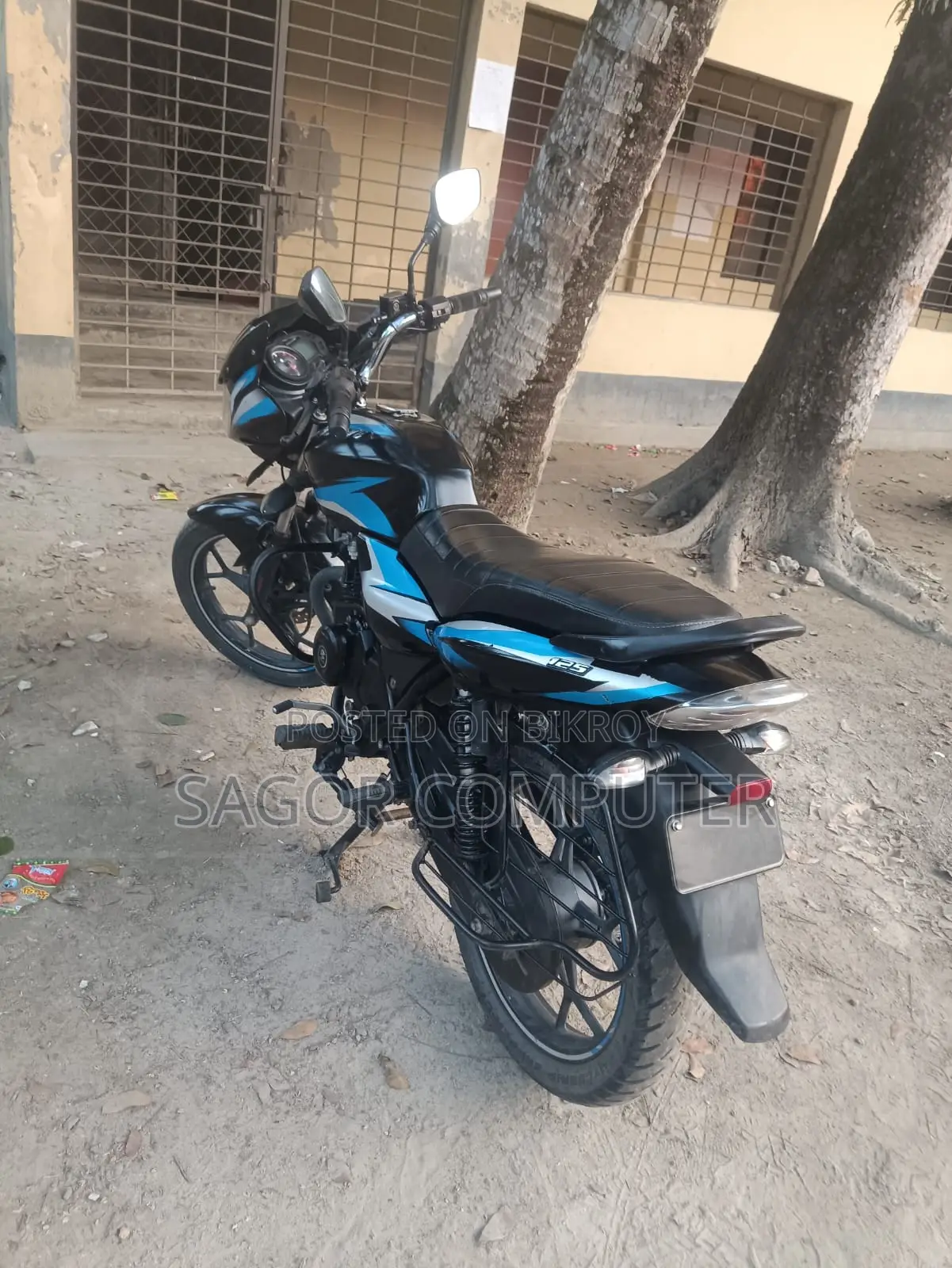 বাজাজ ডিসকভার ১২৫ ২০২২ গ্রীন
