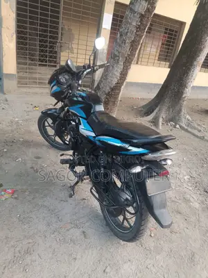 বাজাজ ডিসকভার ১২৫ ২০২২ গ্রীন