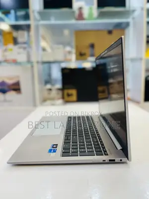 Laptop HP ZBook Firefly 14 G10 8GB Intel Core I5 SSD 512GB