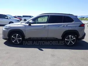Toyota Corolla Cross 2022 Brown