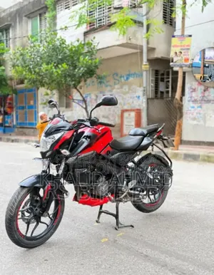 Bajaj Pulsar NS 160 2023 Red