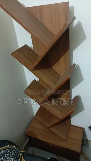 অপ্রয়োজনীয় আসবাবপত্র