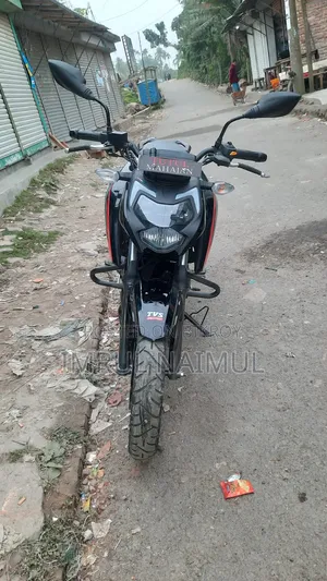 টিভিএস আপাচে আরটিআর ১৬০ ৪ভি ২০২৪ ব্ল্যাক