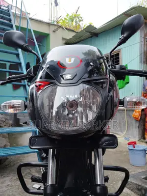 বাজাজ পালসার ১৫০ ২০২২ ব্ল্যাক