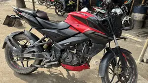 Bajaj Pulsar NS 160 2018 Red