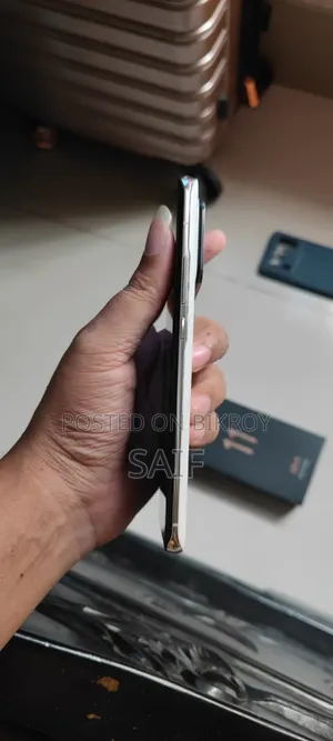 শাওমি মি ১১ আল্ট্রা ২৫৬ জিবি সাদা
