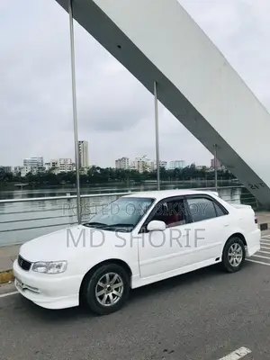 Toyota Corolla Sedan Automatic 1999 Off white