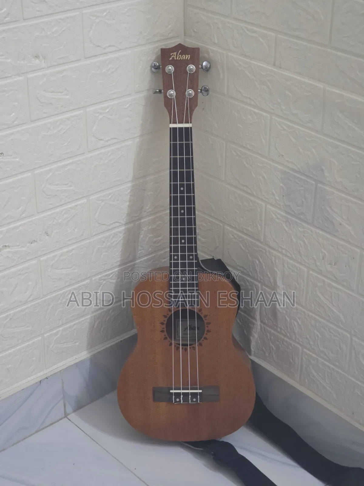 উকুলেলে বিক্রয়ের জন্য