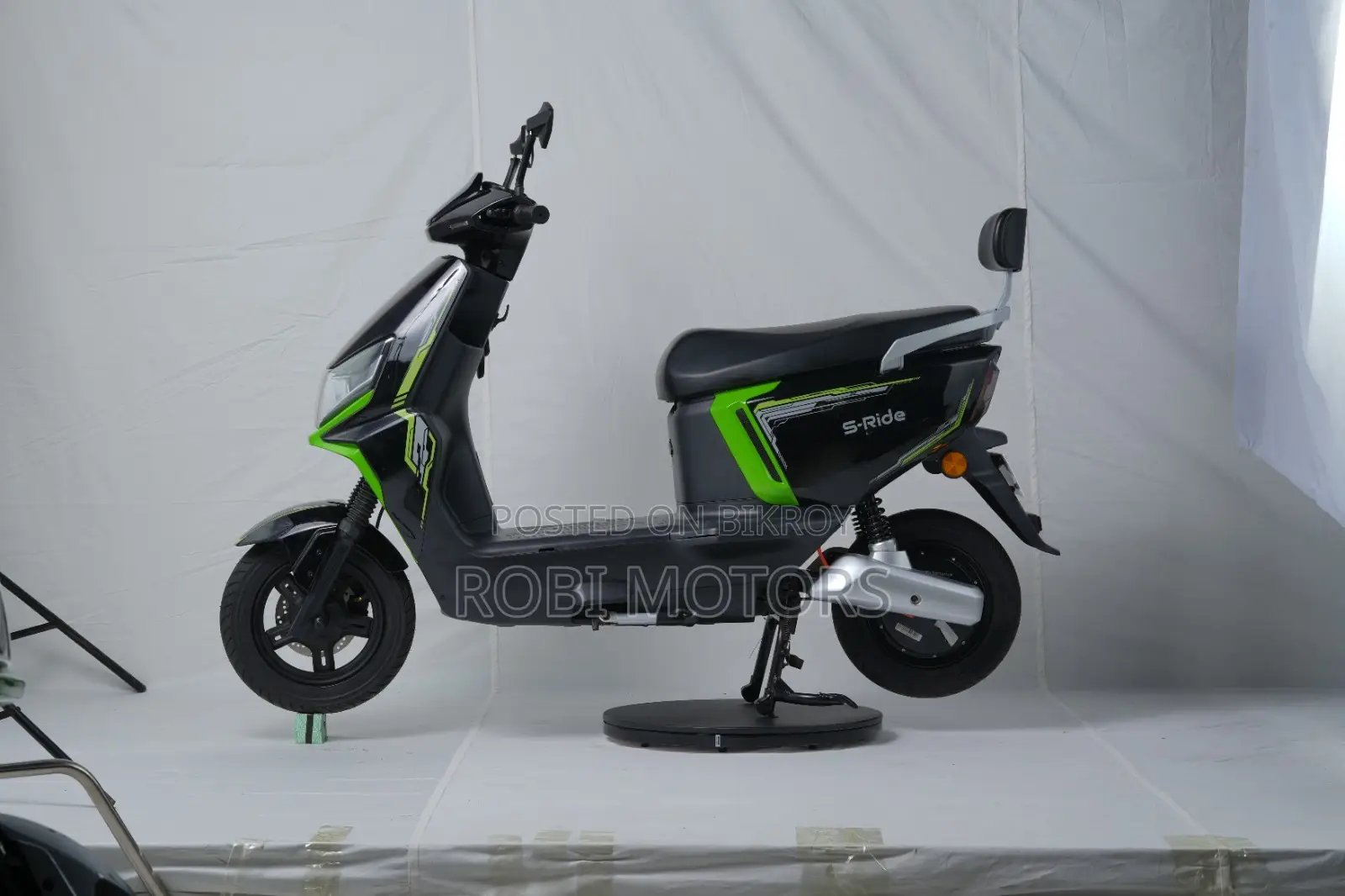 New Spark Ride Crazy Racing 2026 Green
