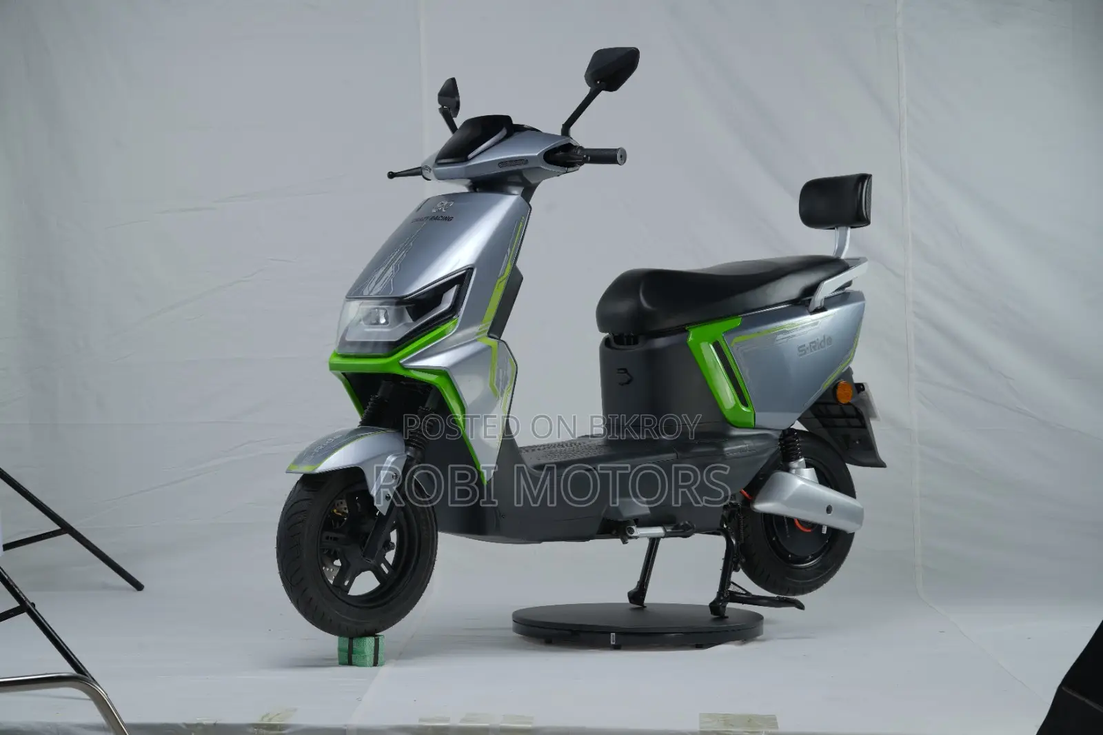 New Spark Ride Crazy Racing 2026 Green
