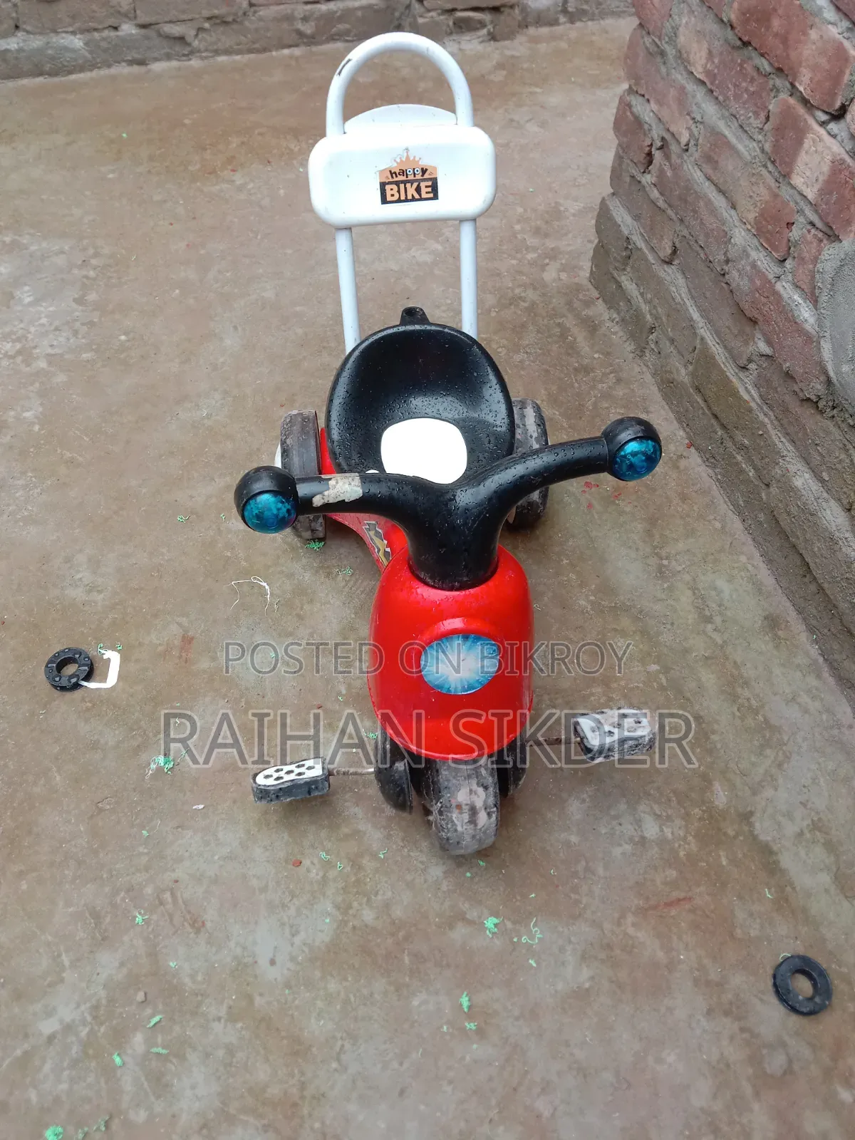 একটি রিকশা বিক্রি করা হবে