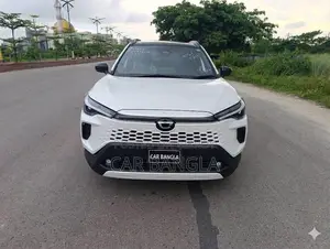 টয়োটা করোলা ক্রস ২০২৬ পার্ল