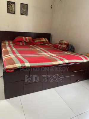 King Size Bed 6/7 Feet Used Only 1 Month